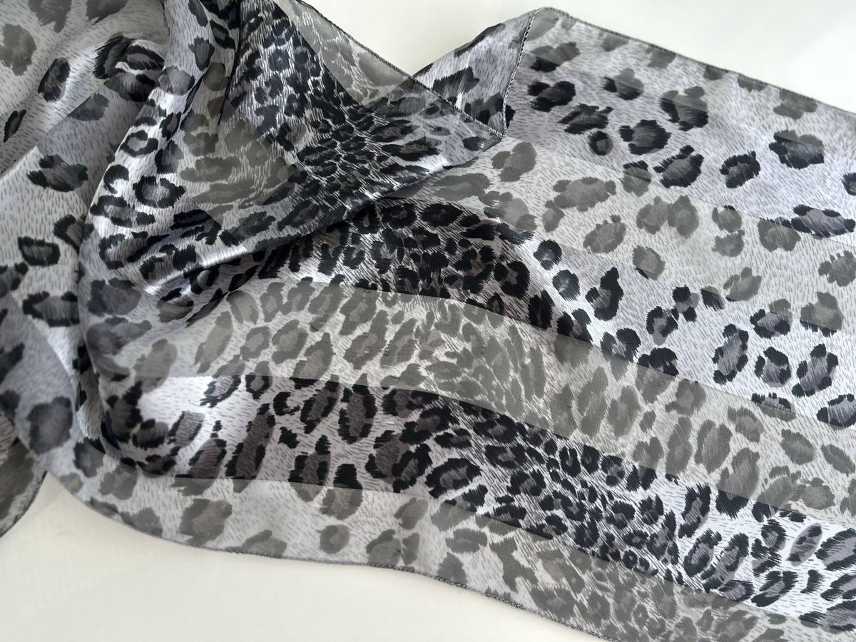 Foulards, Tücher & Schals:  Scarf Leopard Print Grey Black Used – Neu (gemäss Beschreibung) aus Saland von ele_vc96 1