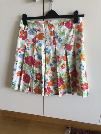 Jupe Tommy Hilfiger à fleurs, taille 38 pour  été! Soldé !
