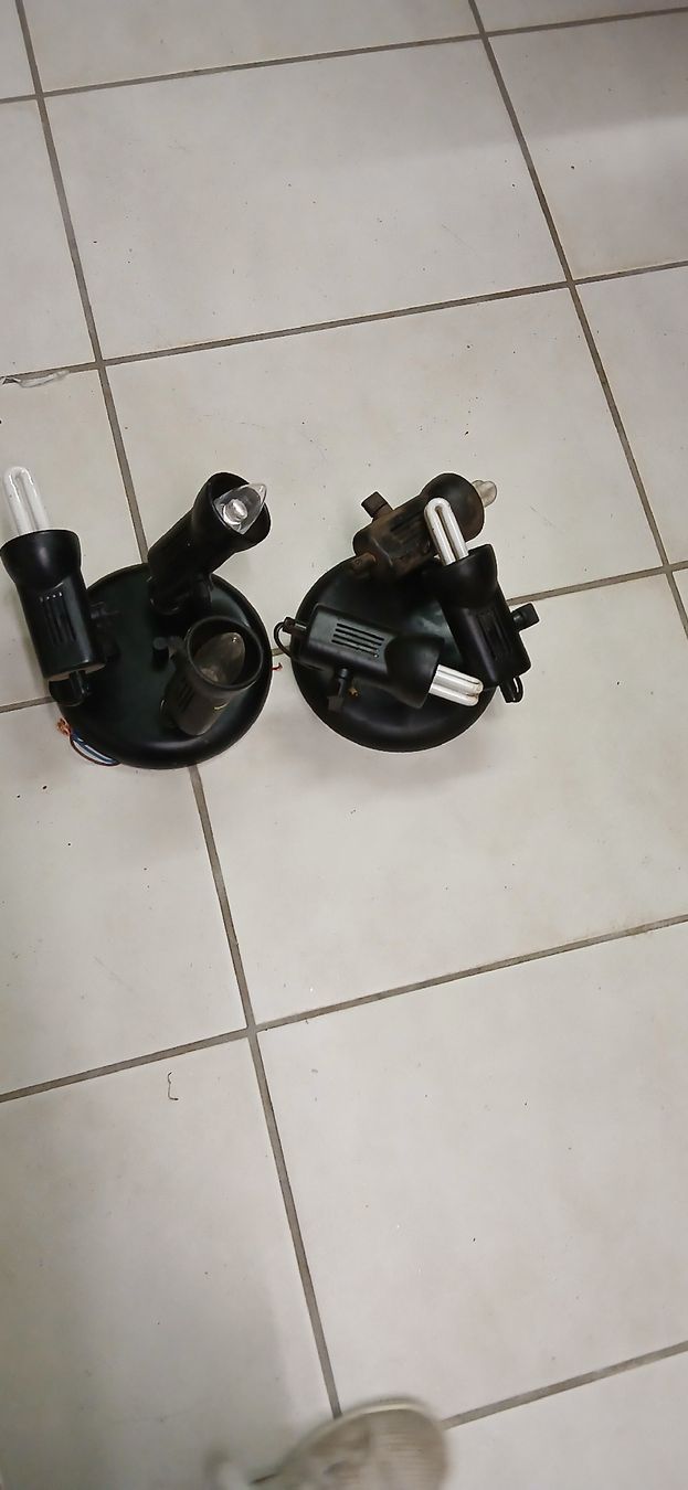 Lampadari & plafoniere: schwarze Dreierspotlampen, 2 Stück – Usato da Aristau venduto da Manufisch0