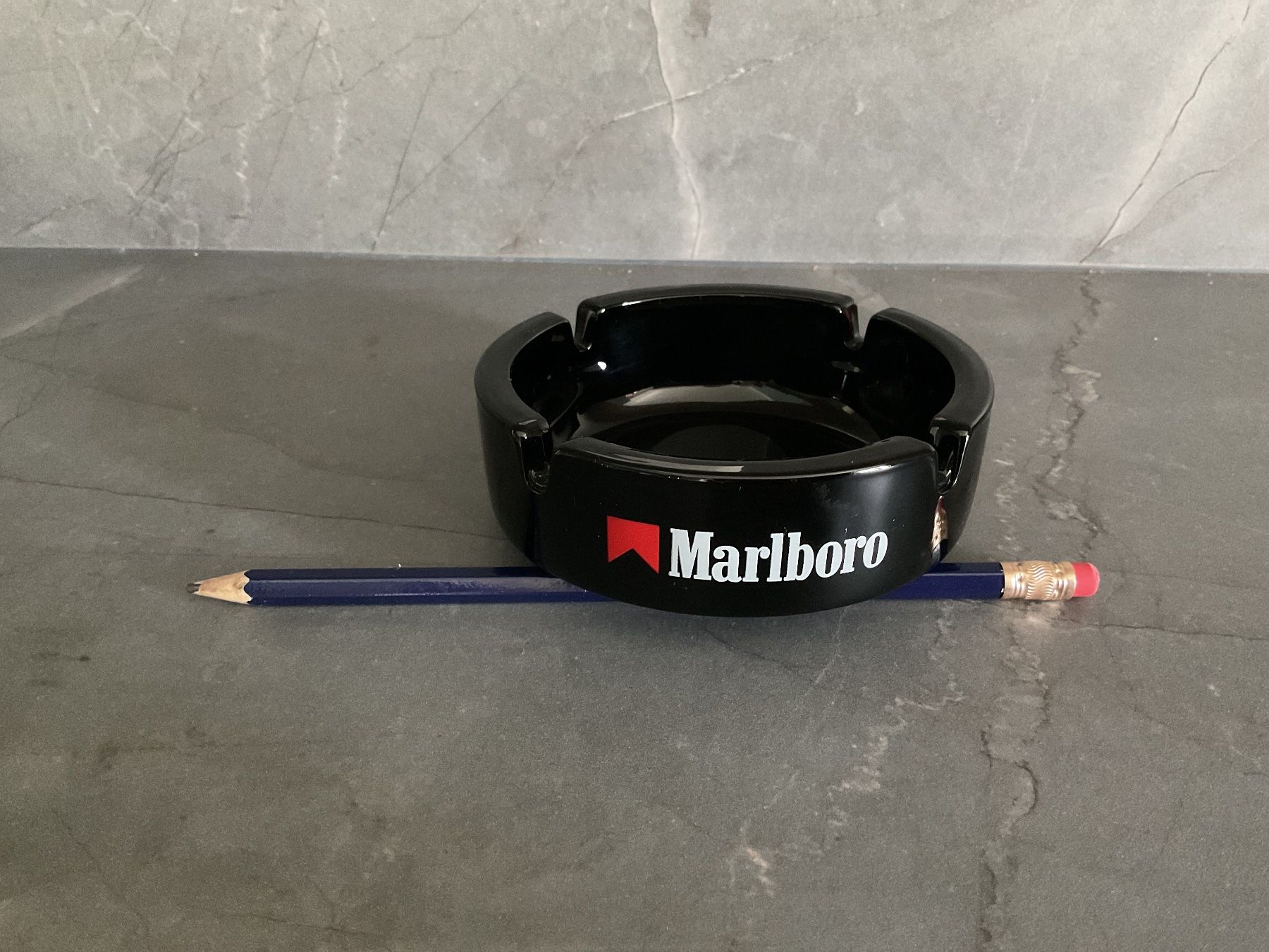 Marlboro Aschenbecher: Marlboro cendrier, Vintage, rare – Neu (gemäss Beschreibung) aus Icogne von luna.16 3