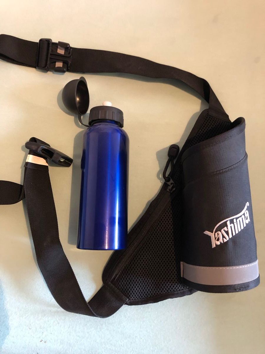 Trinkflaschen & Thermosflaschen: TRINKFLASCHE mit GURT – Neu und originalverpackt aus Herzogenbuchsee von warrior77 1