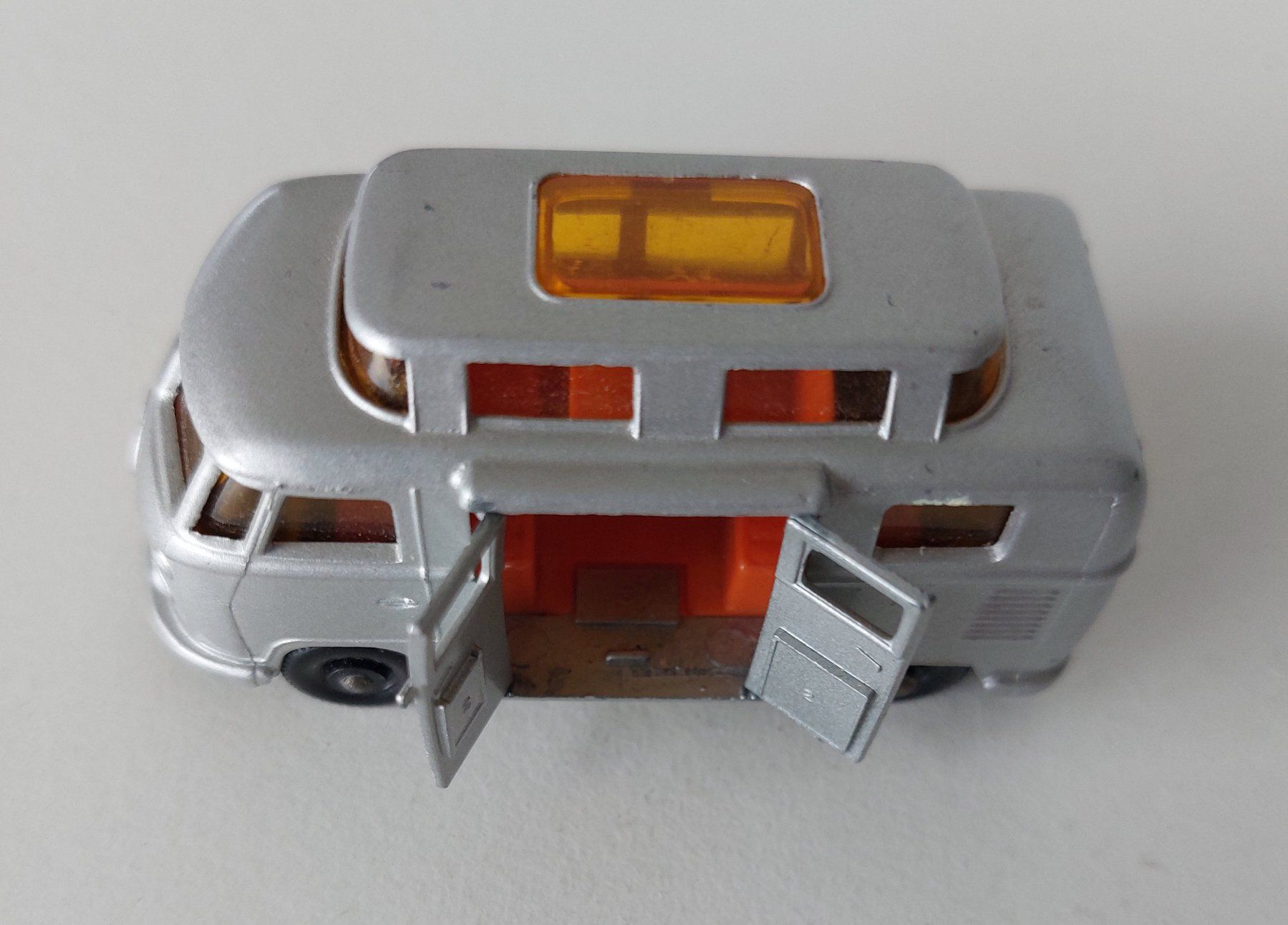 Matchbox Modellini d'auto: Matchbox Lesney Nr. 34C VW BUS Camper – Usato da Schenkon venduto da Elbarto007 7