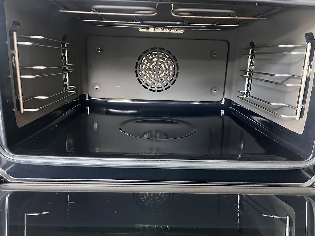 Fours: Four combi vapeur Siemens  – D'occasion à Cossonay-Ville par sab_s79r 1