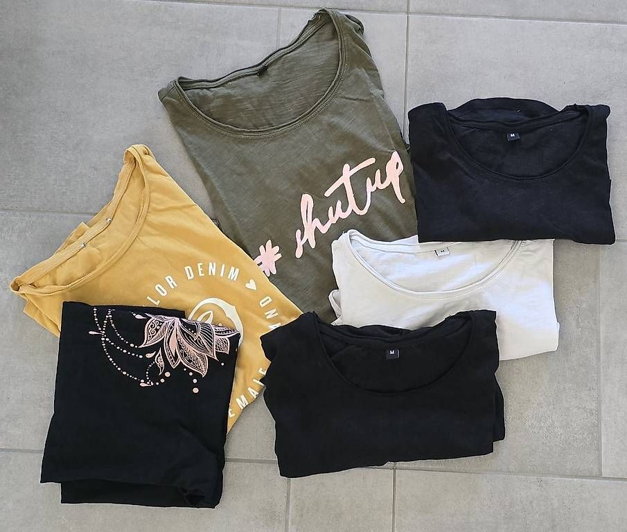 Kleiderpakete: 6er Set Shirts Damen Gr.M – Gebraucht aus Rheinau von inStyleSg