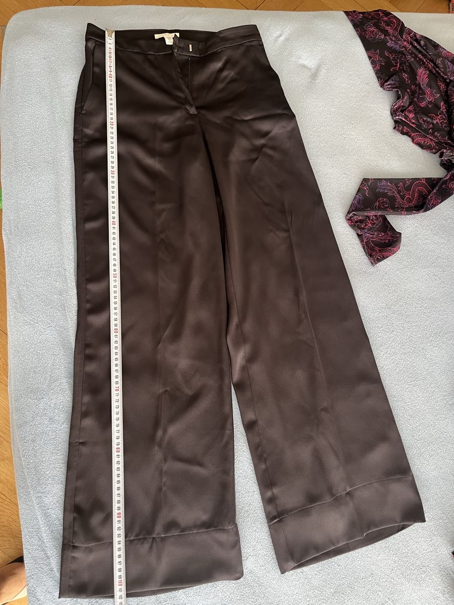 Lotti di vestiti: H&M Hose, Gr. 34, Neuwertig – Nuovo (secondo la descrizione) da Olten venduto da sae_82z2