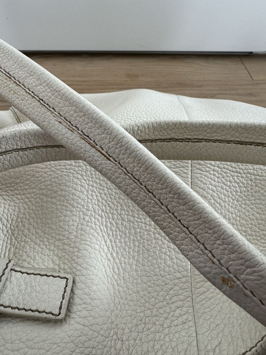 Prada Borse da donna: Vintage Prada Tasche in weiss – Usato da Zürich venduto da z00mie 3