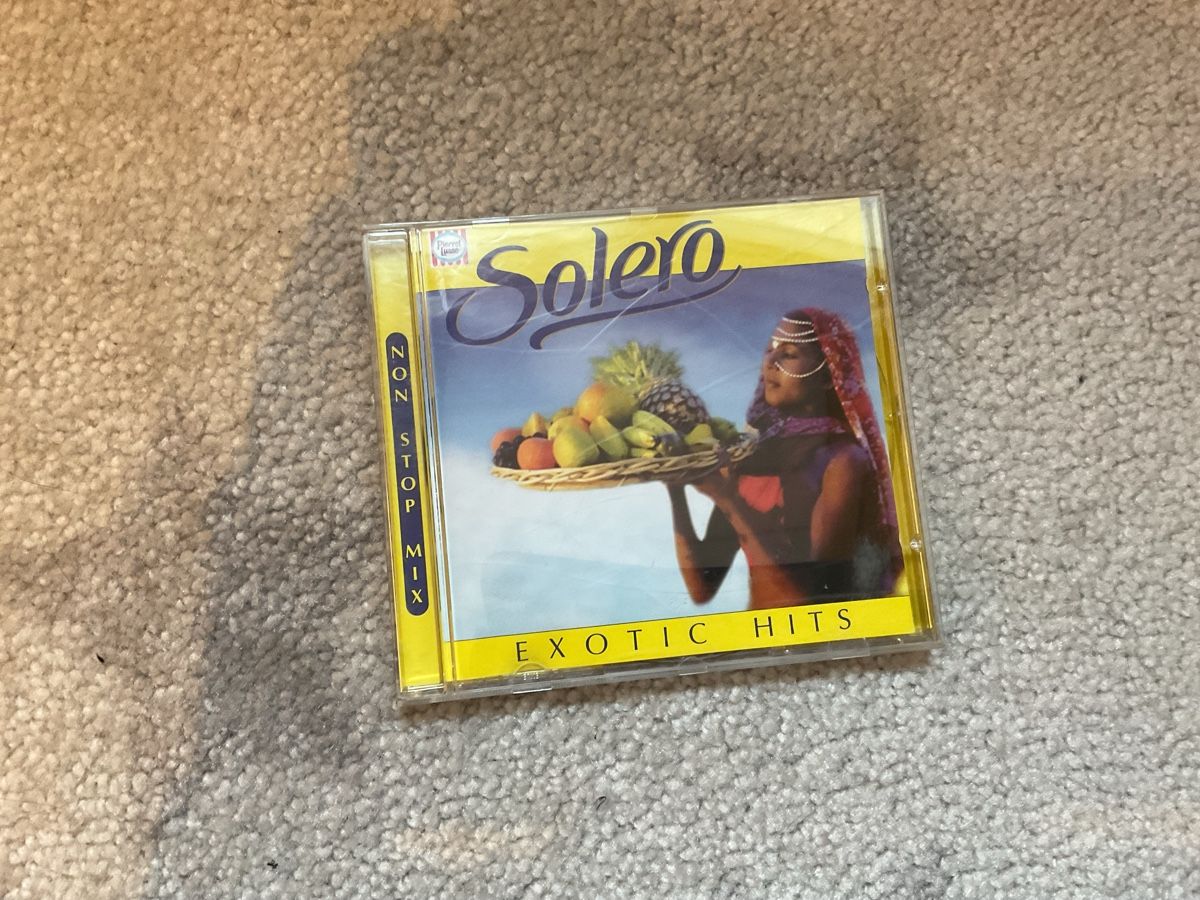 CD: Solero - Exotic Hits Non-Stop Mix CD – Usato da Grub SG venduto da Vinciguerra