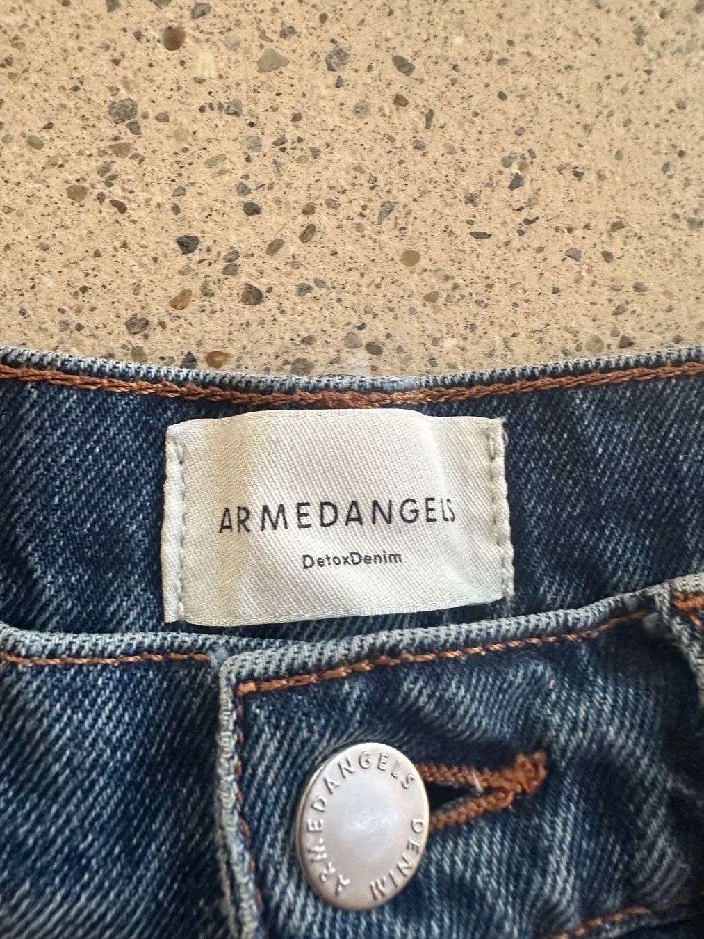 Armedangels Jeans: Jeans Shorts von Armedangles dunkelblau – Usato da Illnau venduto da ano_nwq2 2