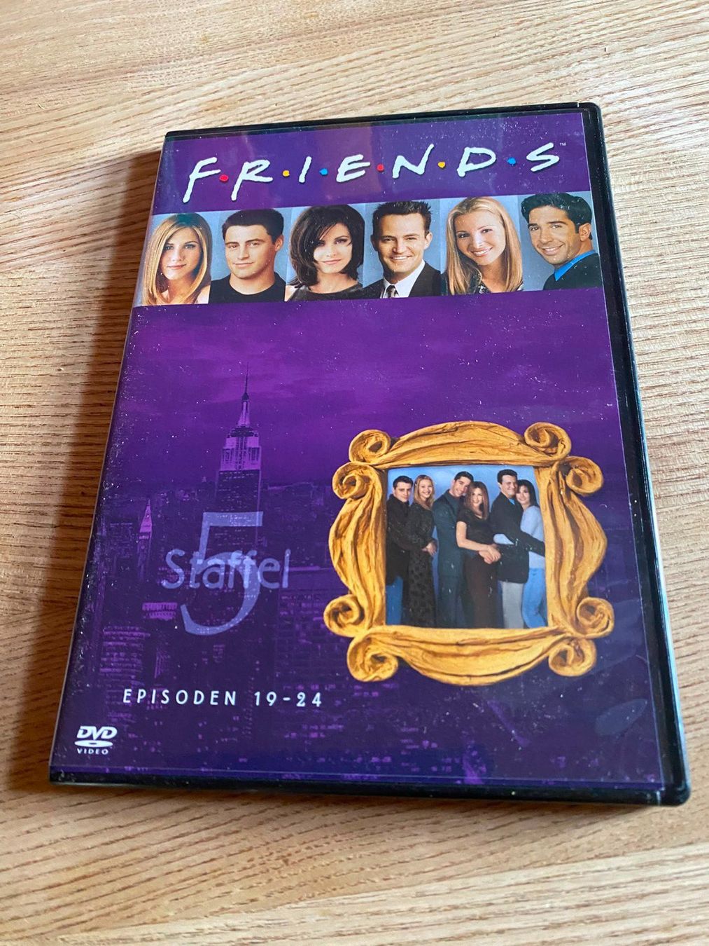 Tutti i DVDs: DVD Sammlung Serie "Friends" 1994-2003 – Usato da Röschenz venduto da Tashroal 4