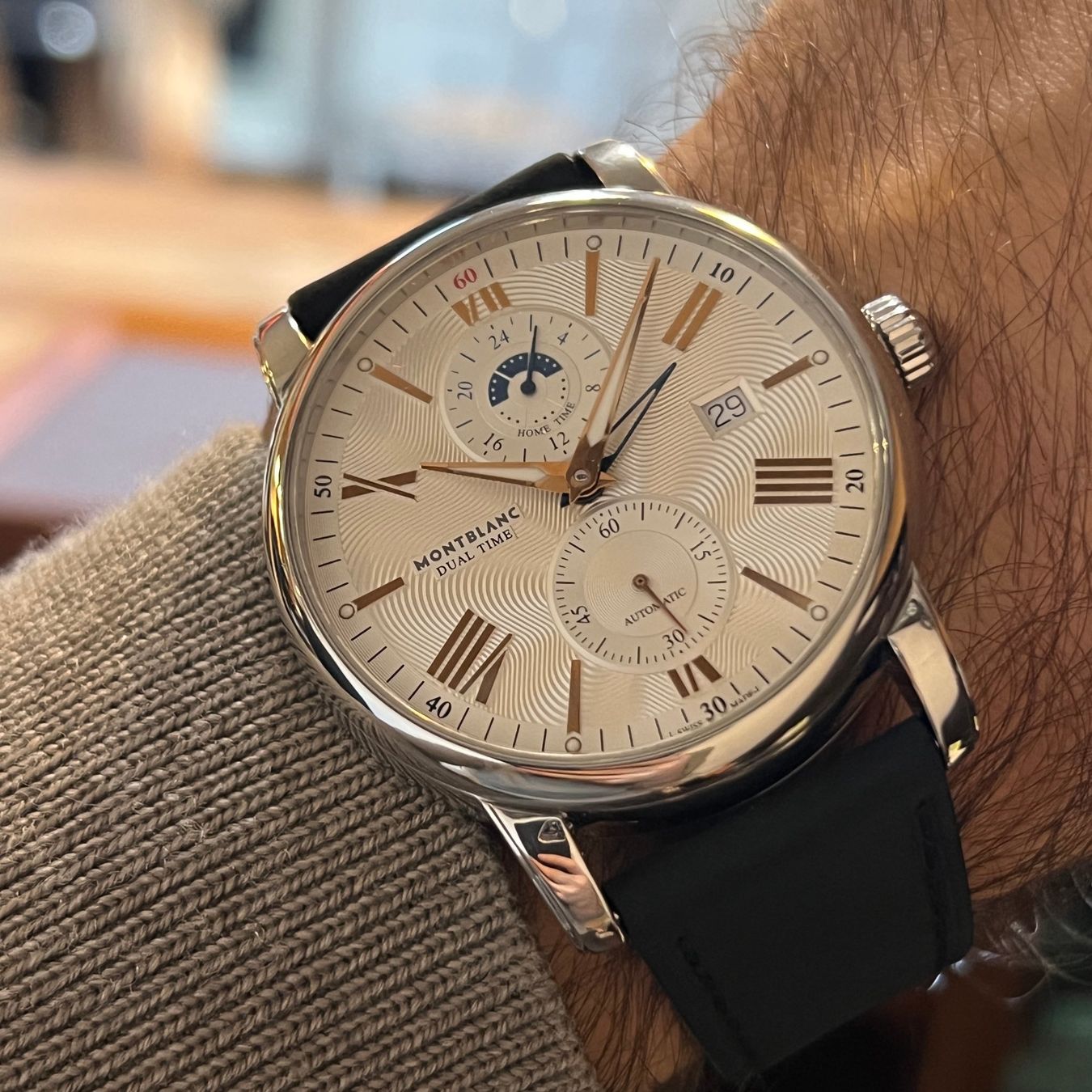 Montblanc Uhren: Montblanc Dual Time Automatic Silver Dial 4810 – Gebraucht aus Carouge GE von Watchaser 3