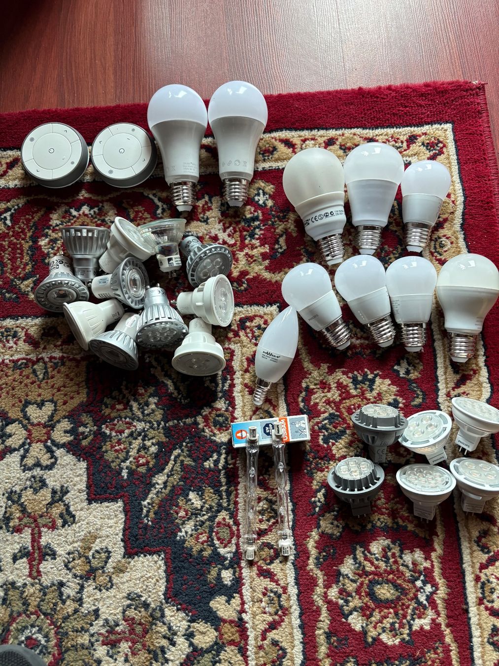 Lampade: Diverse Leuchtmittel: LED, Halogen & Speziallampen! – Usato da Horgen venduto da sven.gryspeerdt