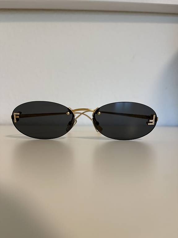 Lunettes & Verres: Fendi Sonnenbrille FE4075US – D'occasion à Unterägeri par mar_96hk 1