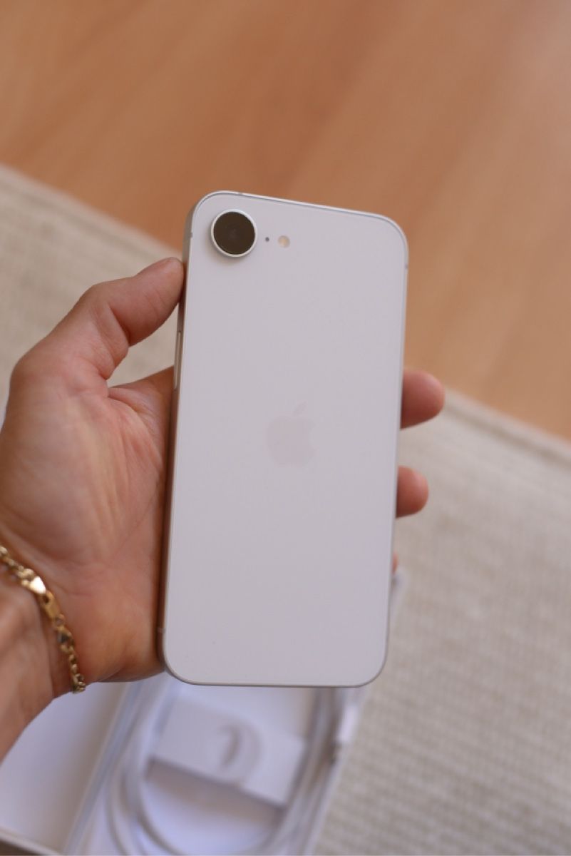 Apple Handys / Smartphones: Iphone 16e – Gebraucht aus Bern von wisemagpie 4