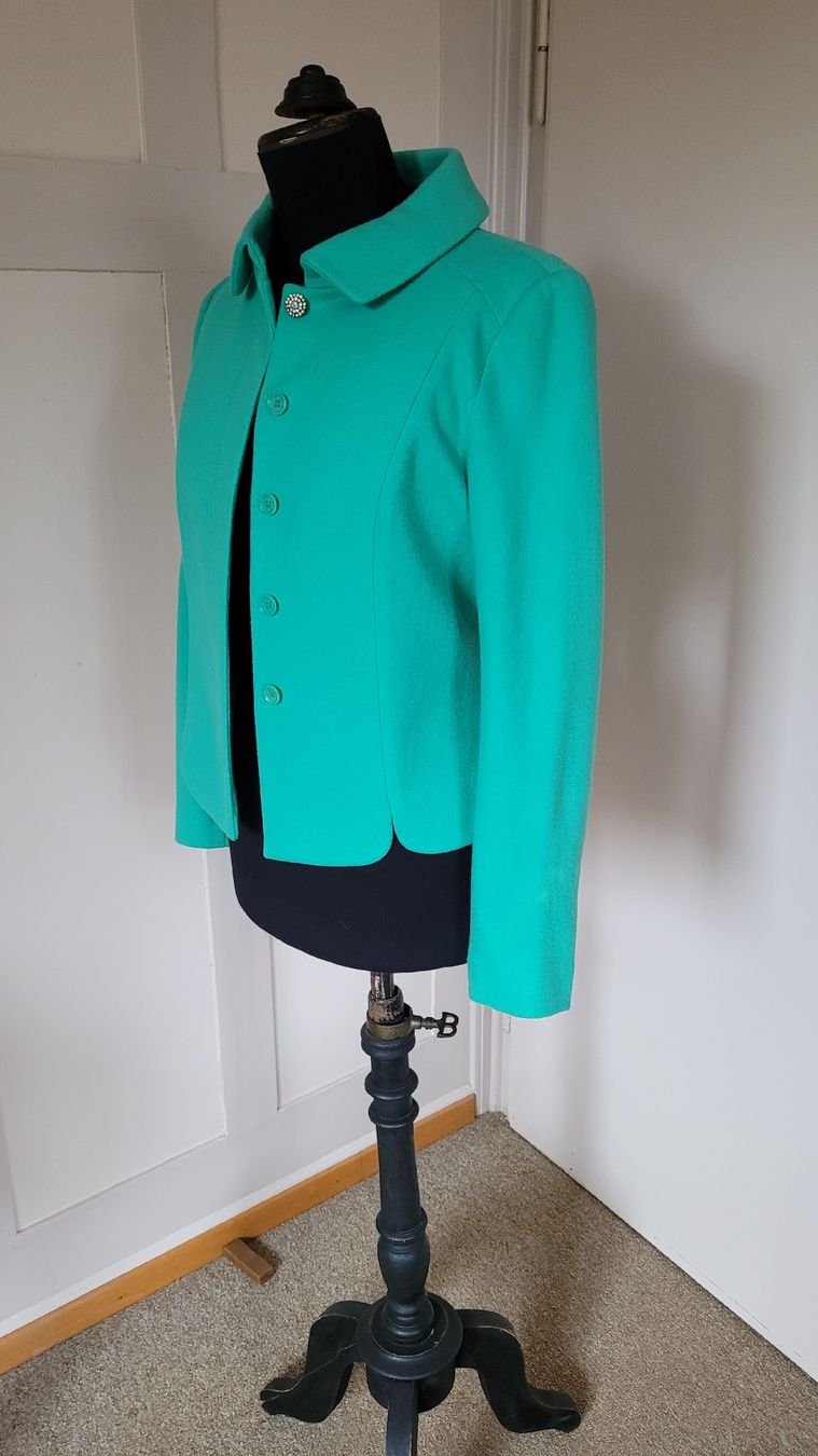 Marc Cain Jacken: Marc Cain Jacke Gr.38 Grün – Gebraucht aus Winterthur von Wohnhaus 7