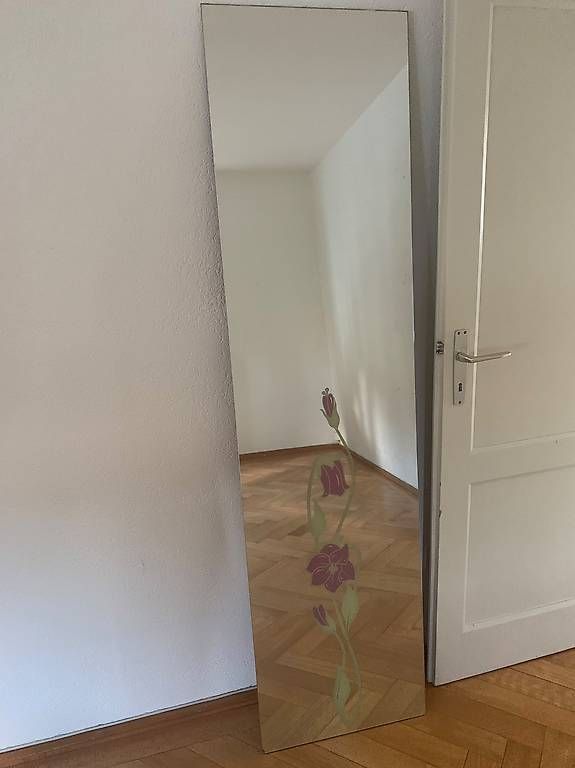 Specchi: Specchio con fiore stampato – Usato da Cureggia venduto da poggiii