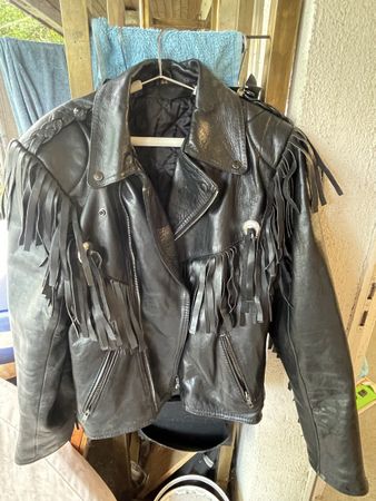Lederjacke Fransen Schwarz Grösse M guter Zustand