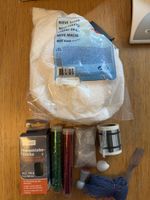 Bastelsachen: Glitzer, Heissleim, Spitze, Stempel…