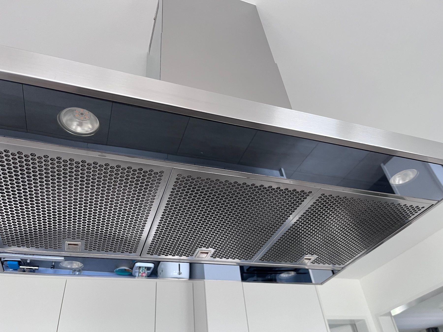 Cappe di aspirazione: Dunstabzug Inselhaube Electrolux IHGL9060CN – Usato da Hombrechtikon venduto da Rachael0 2