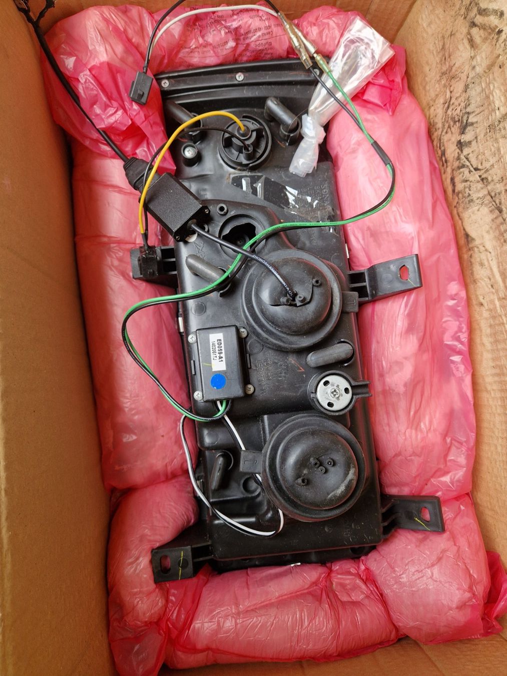 Volkswagen Tutti pezzi di ricambio auto: VW T4 Teile: Differential, Einspritzdüsen, Kotschutzlappen.. – Difettoso da Langnau i. E. venduto da Zipfu2 5