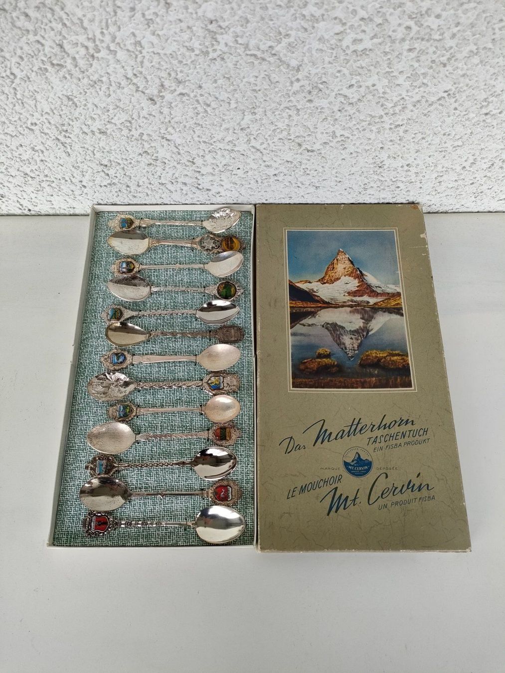 Cucchiai: Wunderschönes Kaffeelöffelset mit Wappen – Usato da Dietikon venduto da Tucumano1981