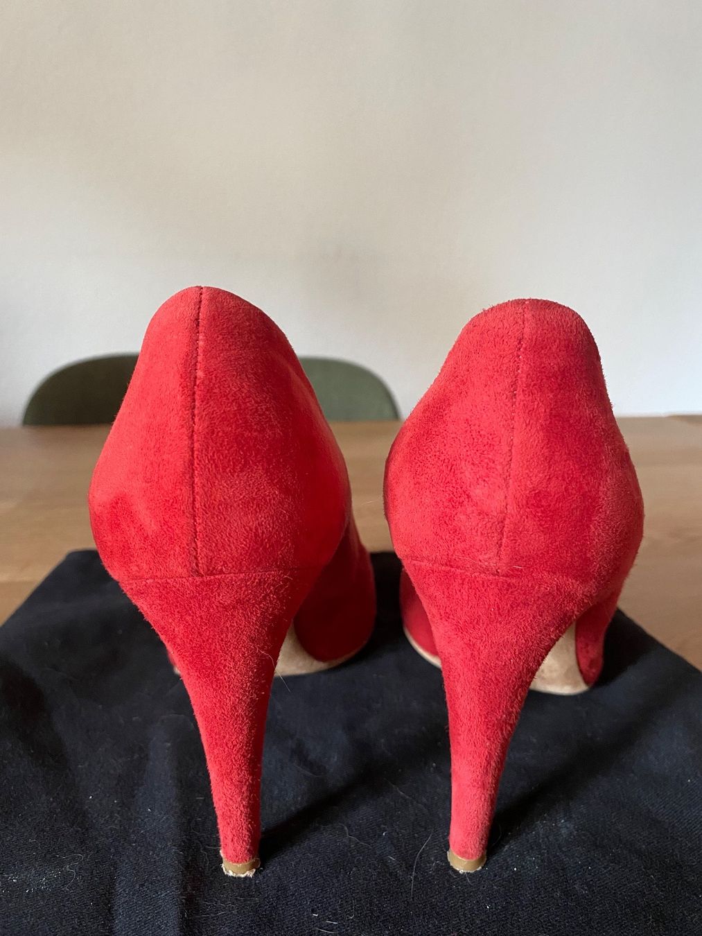 Navyboot Damenschuhe: Navyboot Pumps Wildleder – Gebraucht aus Thun von annis_needful_things 2