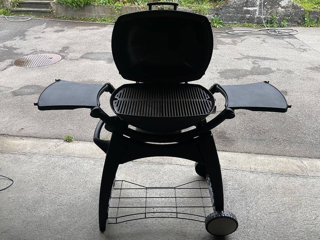 Grils: Weber Elektrogrill Q 240  – D'occasion à Stäfa par tinomusic