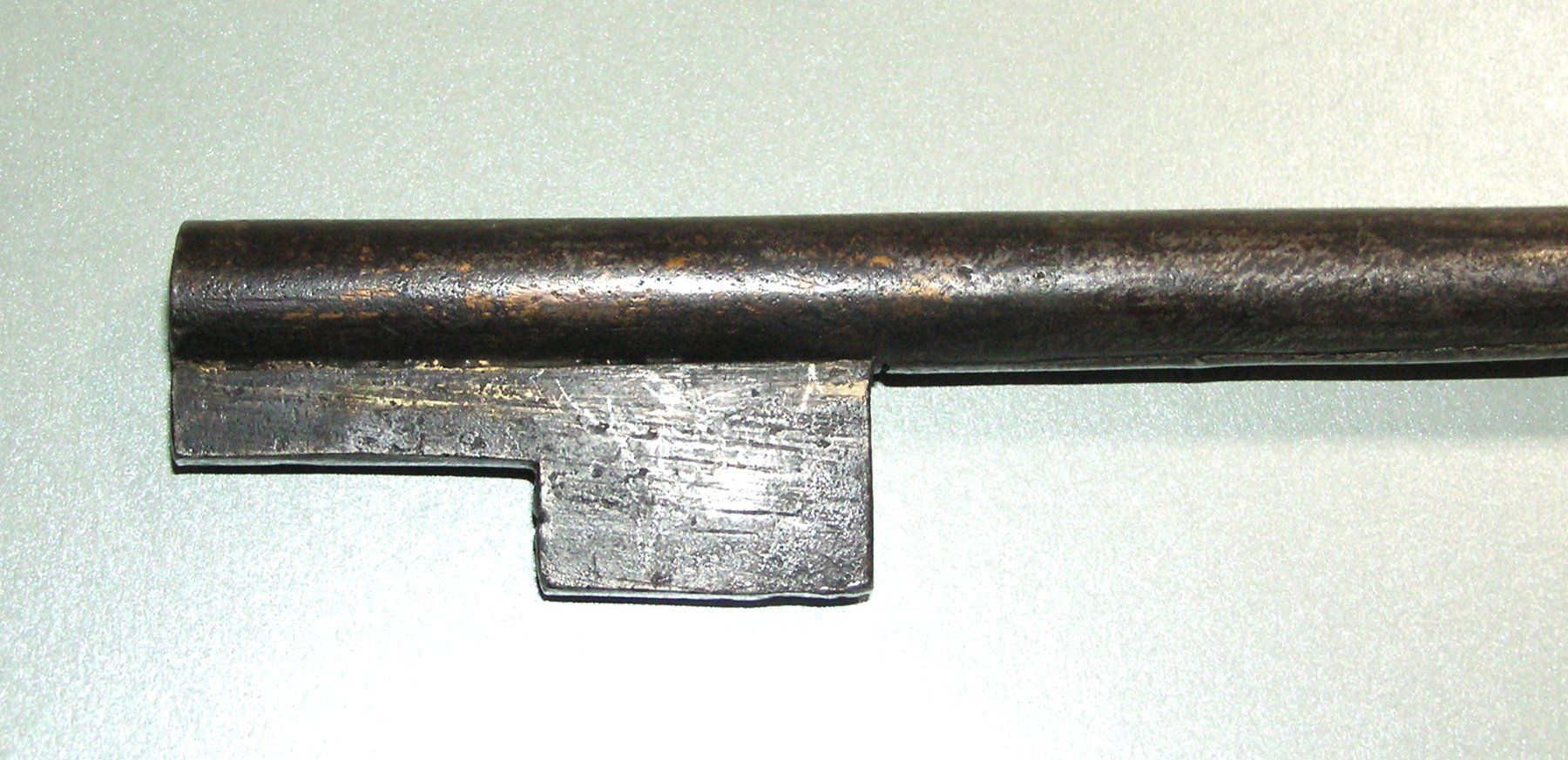 Chiavi: Grosser geschmiedeter Hohldornschlüssel 17 - 18 Jh. – Usato da Grenchen venduto da Antique-hunter 2