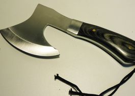 Neue Fundschätze Camping Beil Axt Edelstahl Holzgriff   sehr