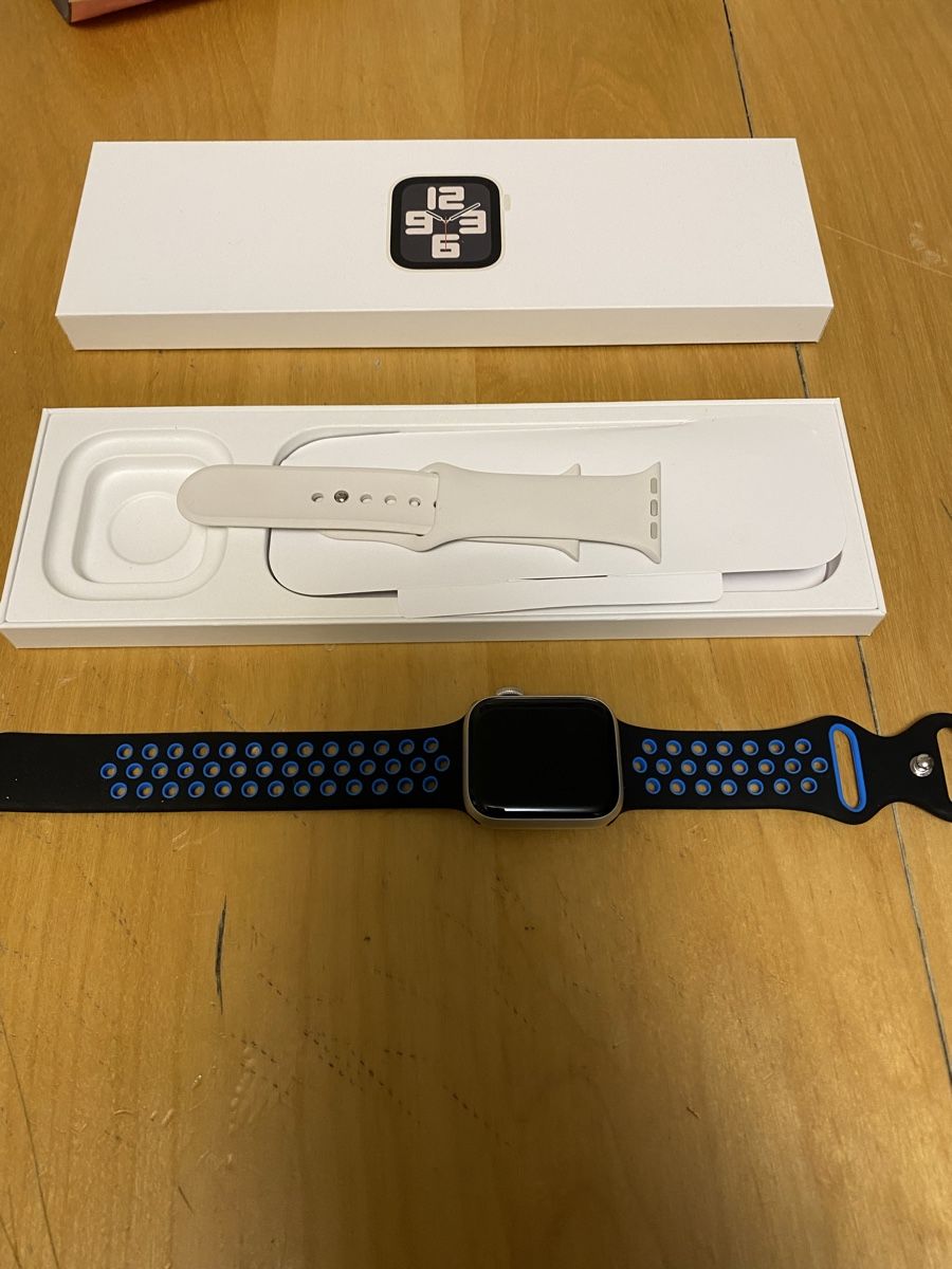 Apple Smartwatch: Apple Watch SE 2024 40mm – Nuovo e nell'imballaggio originale da Zürich venduto da Ethno1 2