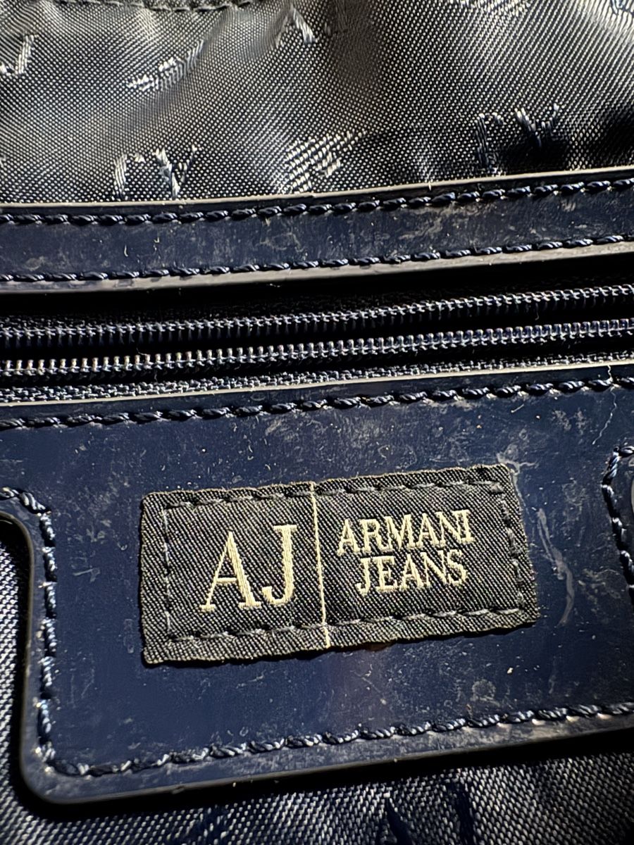 Armani Borse da donna: Sac Armani Jeans vernis bleu - good – Usato da Vétroz venduto da eli_fc2s 2