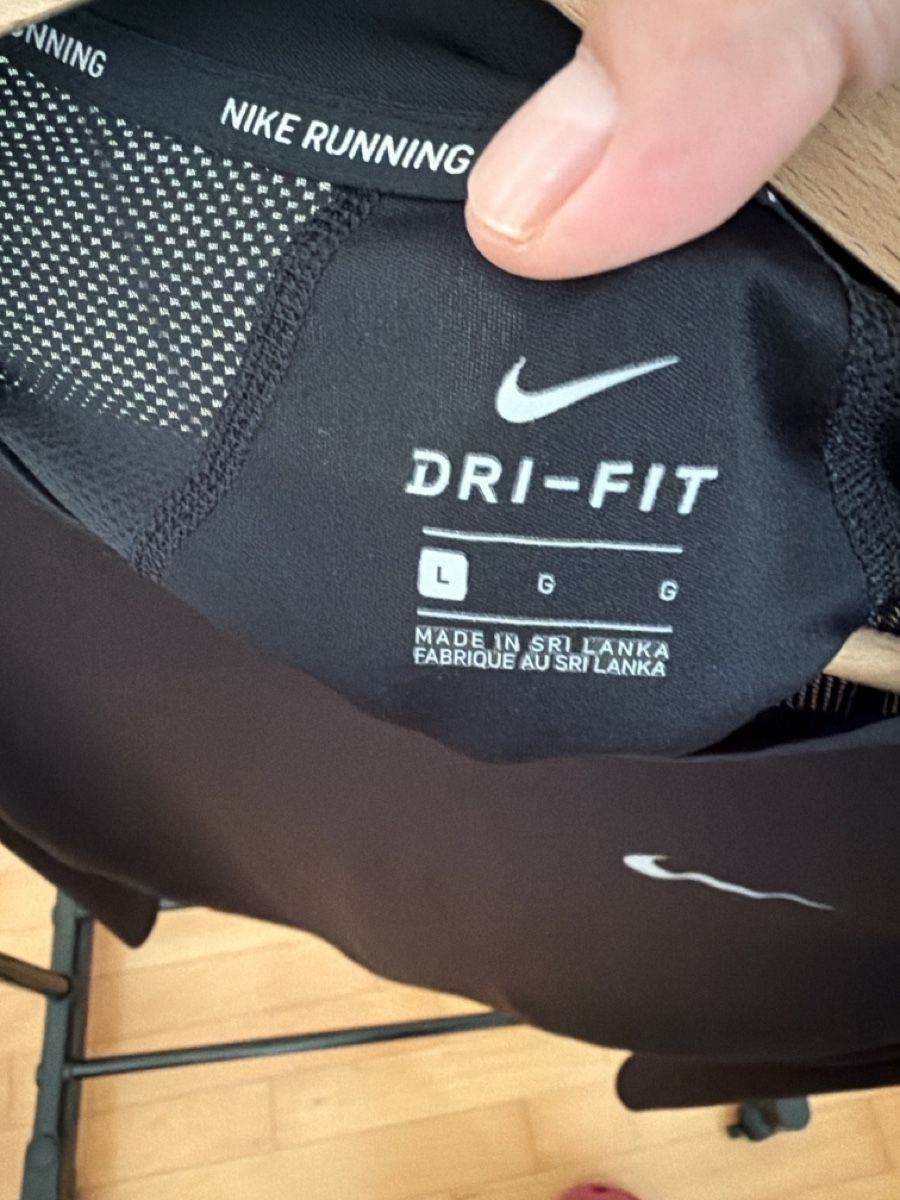 Nike T-shirt: Nike Running dry fit – Usato da Sementina venduto da bru_vpp5 1