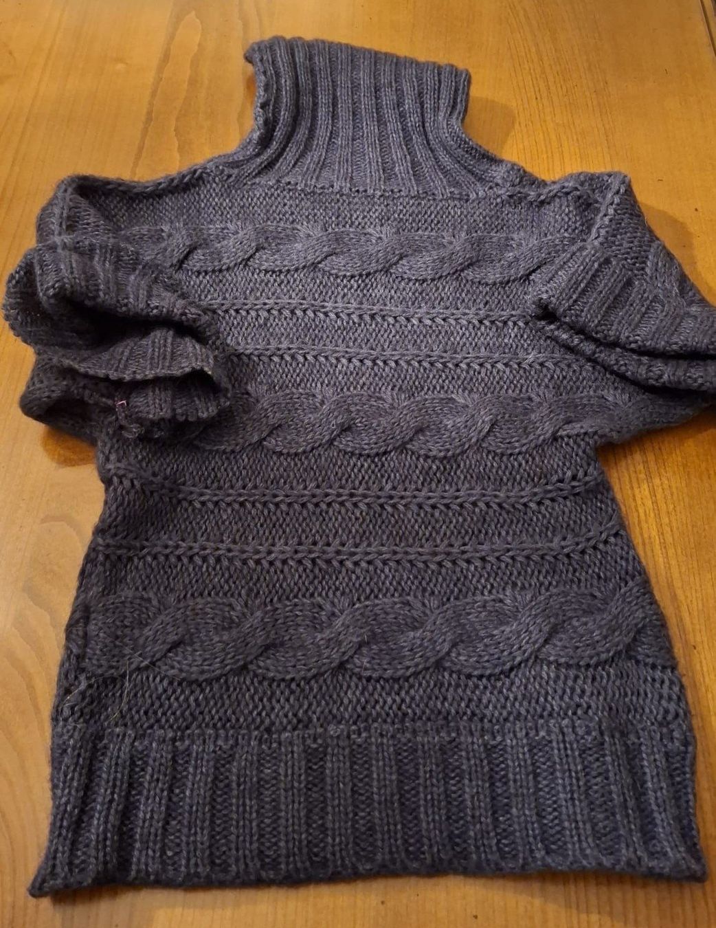Pullover & Sweatshirts: Zopfmusterpullover Rollkragen Gr. S Motivi – Gebraucht aus Volketswil von ald_2x9b 1