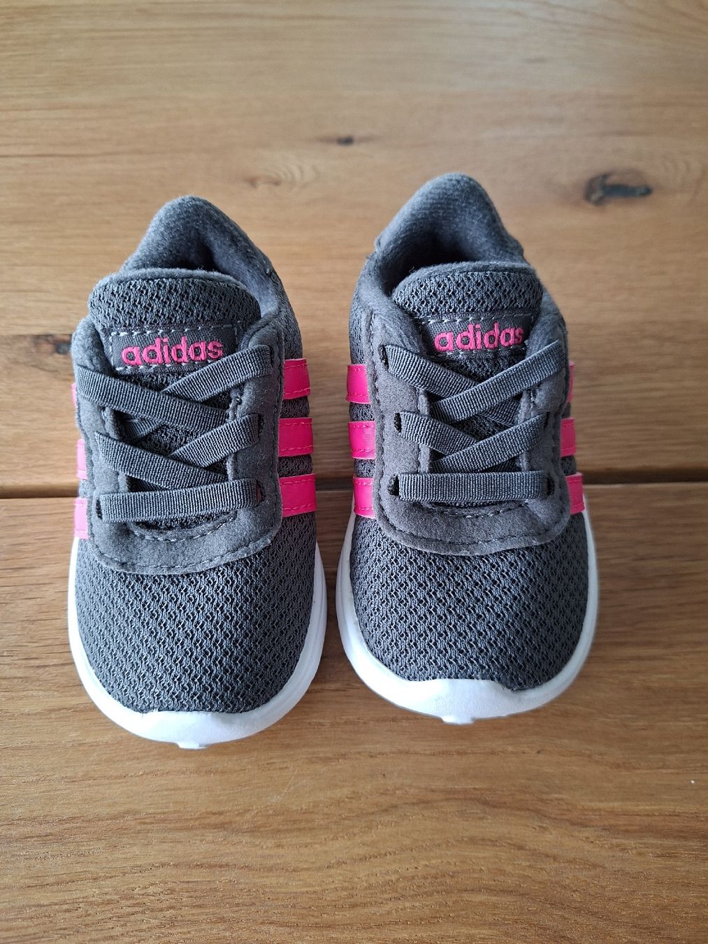 Adidas Scarpe per ragazze: Schuh Adidas Gr.19 – Nuovo e nell'imballaggio originale da Niederried b. Kall venduto da gabber23