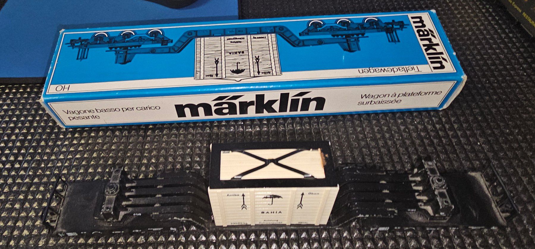 Märklin Modelleisenbahnen: Tankwagen und Silowagen – Gebraucht aus Magden von rtu123 3