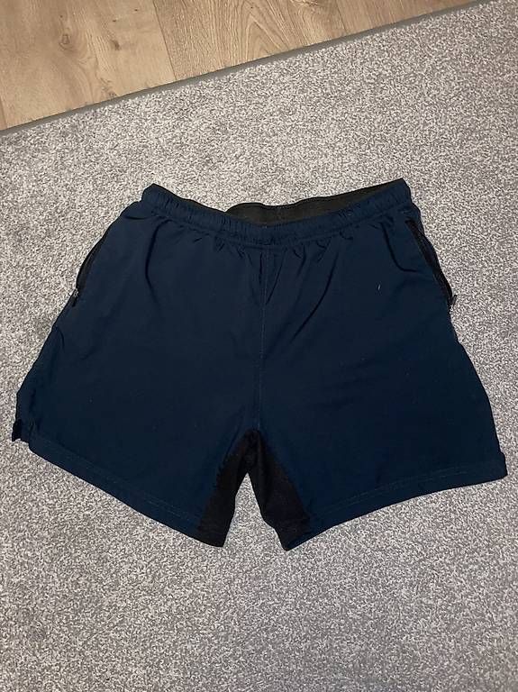 Pantaloni: Short de sport – Usato da Lucens venduto da lisacc