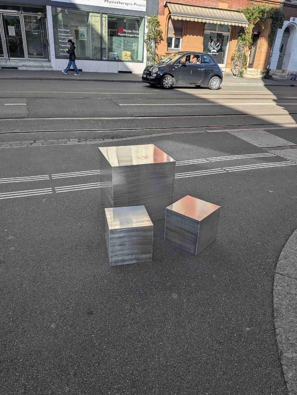 Tables: grosse Aluminium brutalistischer Tisch  – Neuf (Voir description) à basel par sta.bile