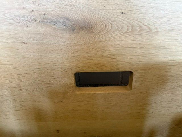 Tavoli: Massiver Holztisch 320x130cm – Usato da Häggenschwil venduto da Alkuko 2