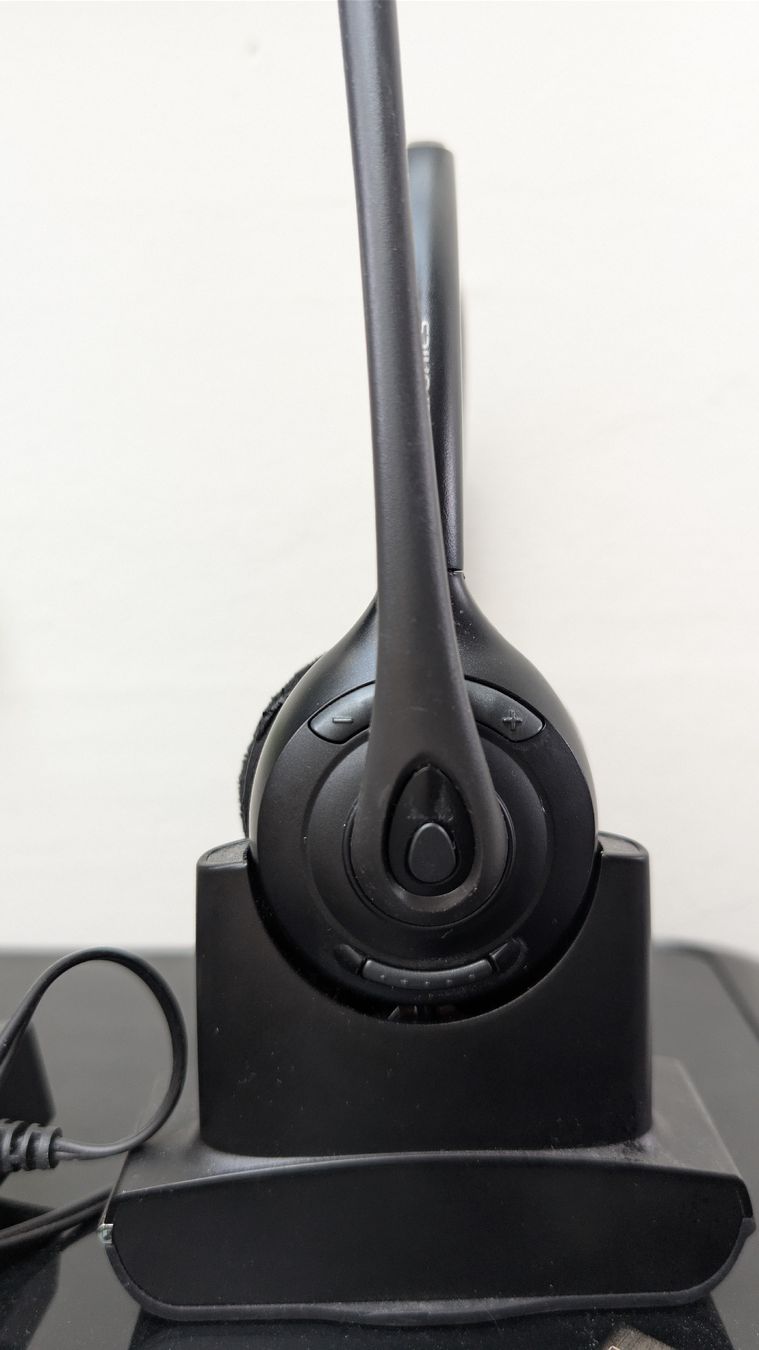 Plantronics Cuffie: Plantronics Savi Wireless Headset mit USB dongle – Usato da Zürich venduto da GREENaudio 2