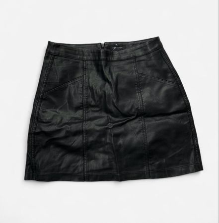 Schwarzer rock im Lederlook, New Look, Gr. 36