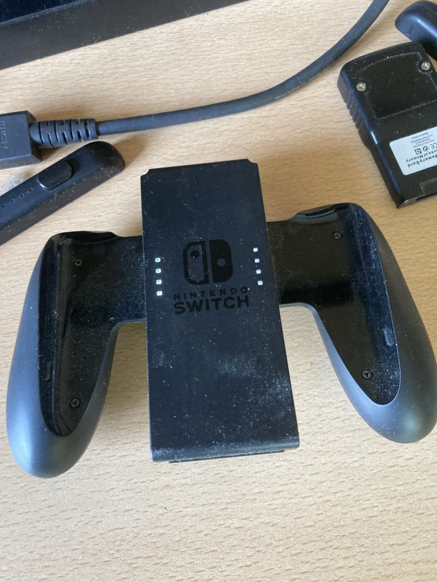 Nintendo Consoles: Nintendo Switch – D'occasion à Niederuzwil par Miami1999 1
