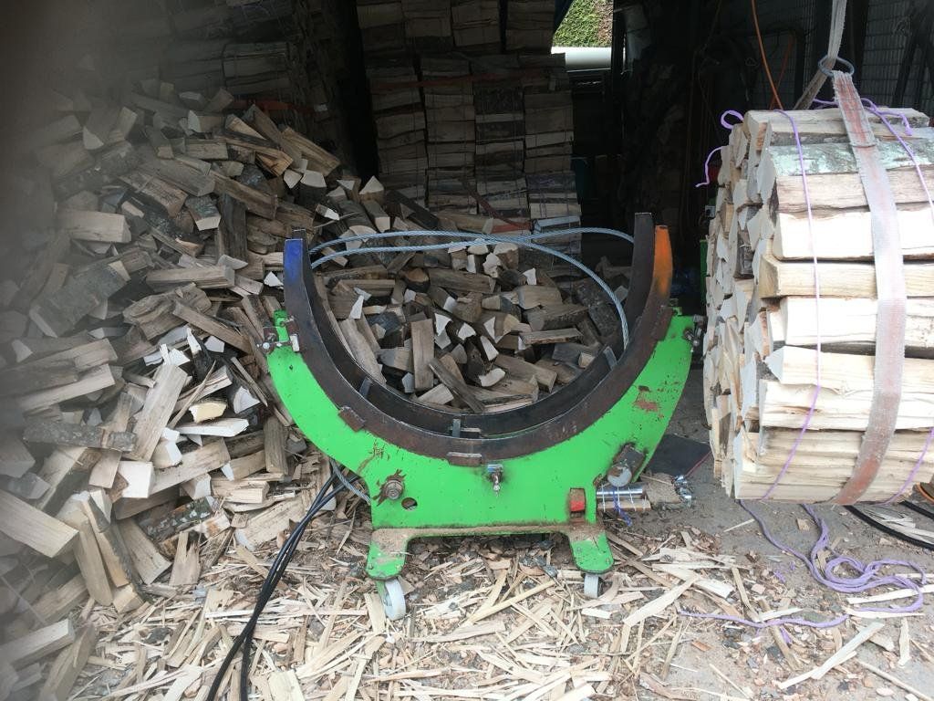 Greifer: Fagoteuse a bois et pince – Gebraucht aus Villarepos von  1