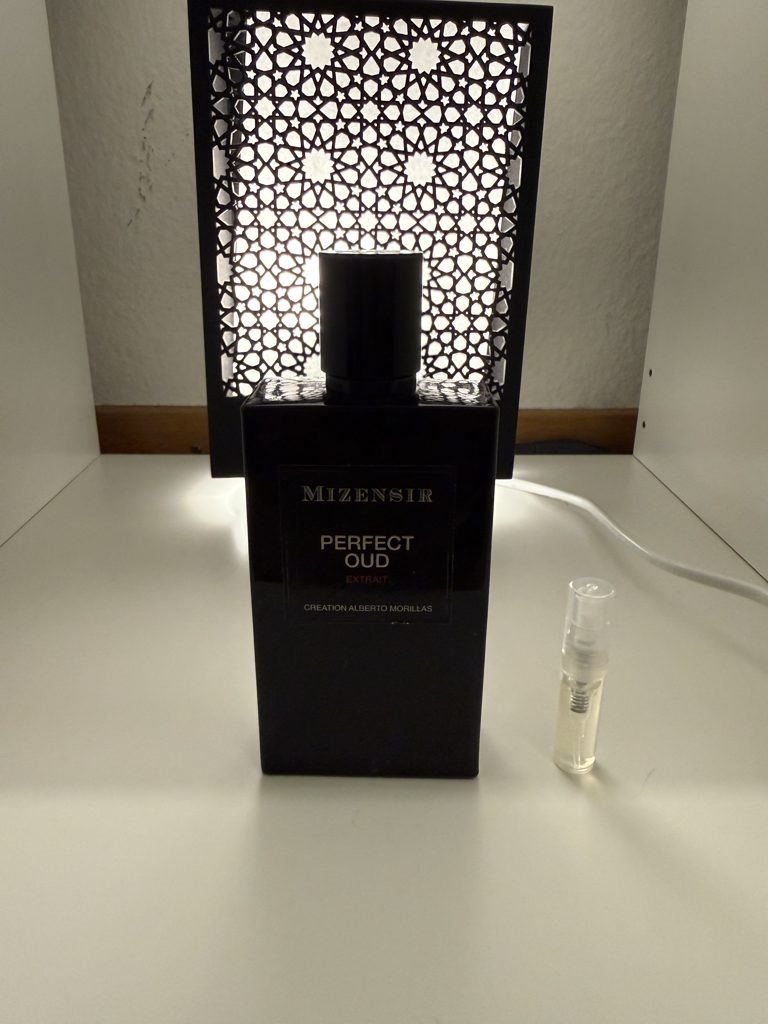 Profumi & Eau de Toilette: Mizensir Perfect Oud Extrait décant 2 ml – Nuovo (secondo la descrizione) da Meyrin venduto da Al_Andulsi