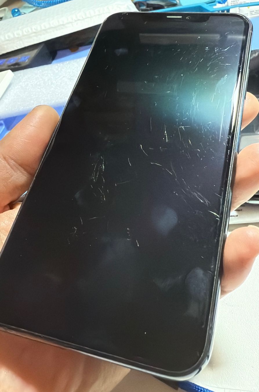 Apple Portables: iPhone 11 Pro Max - Ecran complet original demonté – Neuf avec emballage d'origine à Morges par DA-repa 2