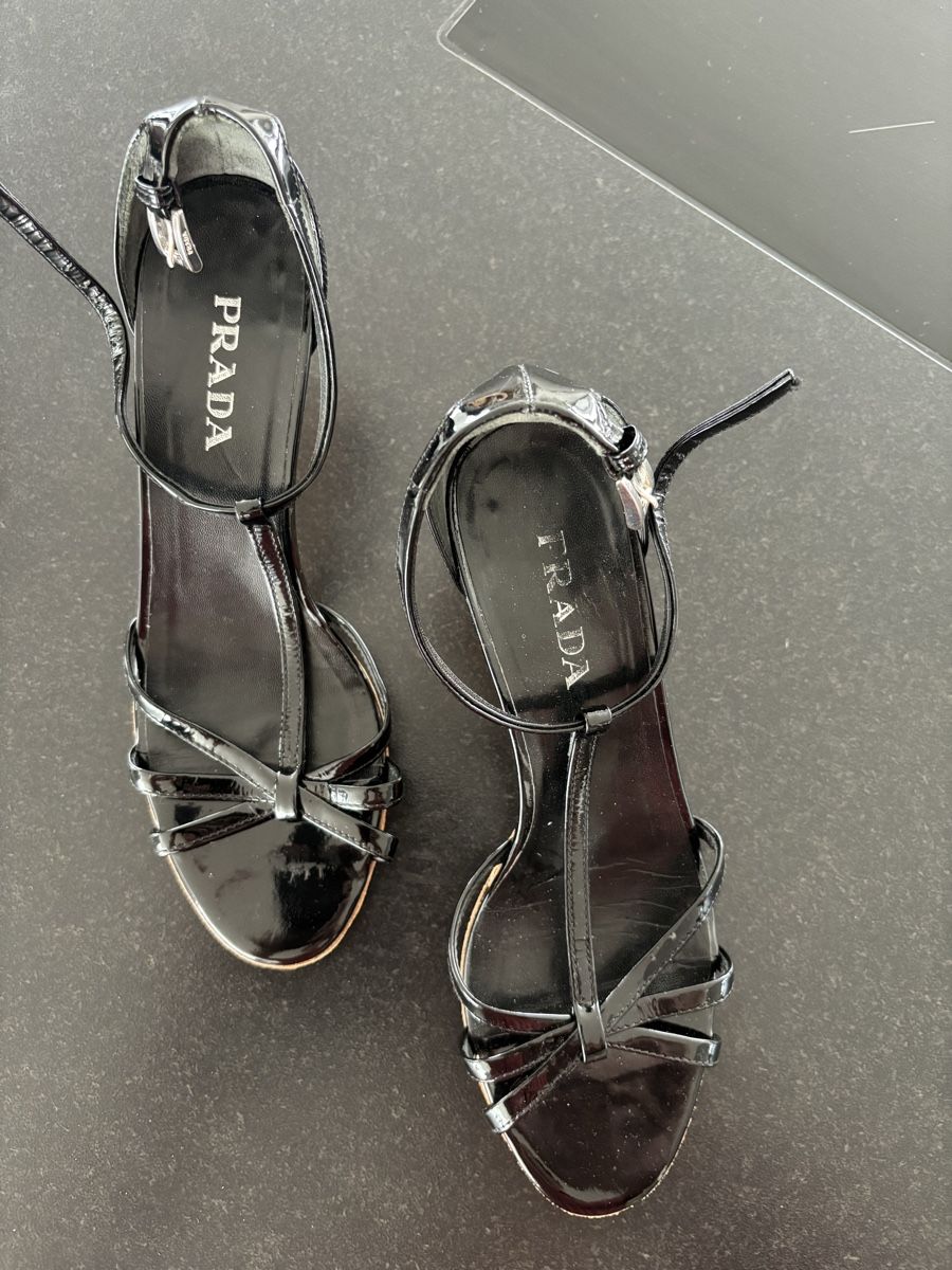 Scarpe da donna: Prada sandals (Original) – Usato da Buchrain venduto da Mr.Kim 2