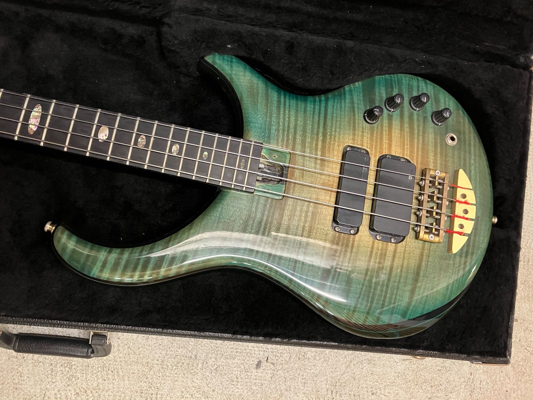 Strumenti musicali: Alembic E-Bass, costumn made – Usato da Zürich venduto da pino.zortea 1
