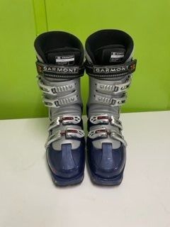 Scarpe da donna: Chaussures de ski GARMONT – Usato da Vuarmarens venduto da Leonchuv 1