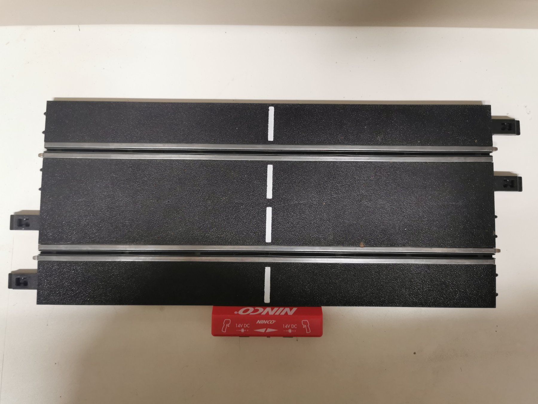 Ninco Piste: 1xNinco Analog Anschlussschiene 40cm mit Trafo – Usato da Winterthur venduto da Lonpos1