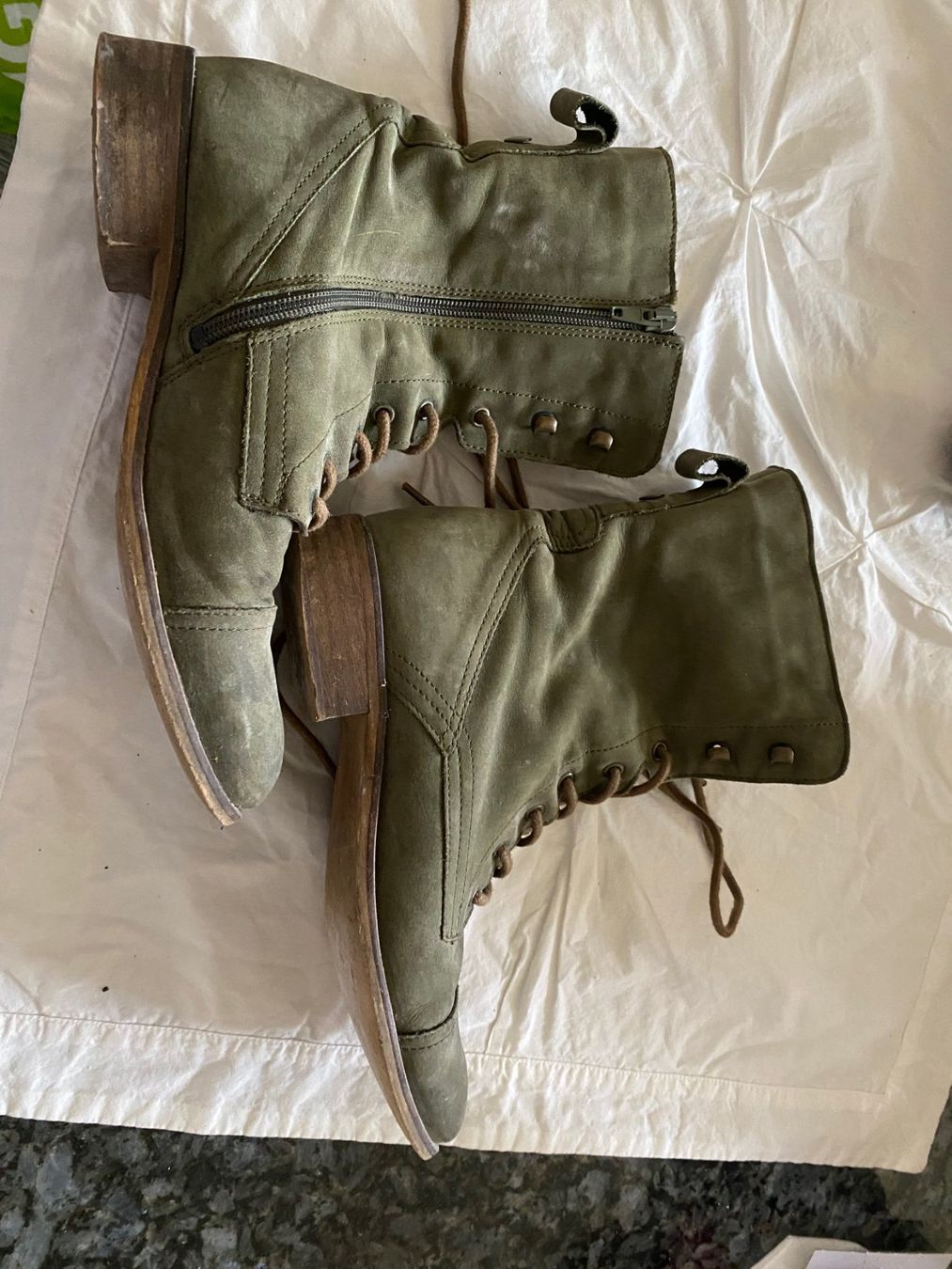 Scarpe da donna: Varese Stiefeletten Grösse 40 – Usato da Allenwinden venduto da Obalu