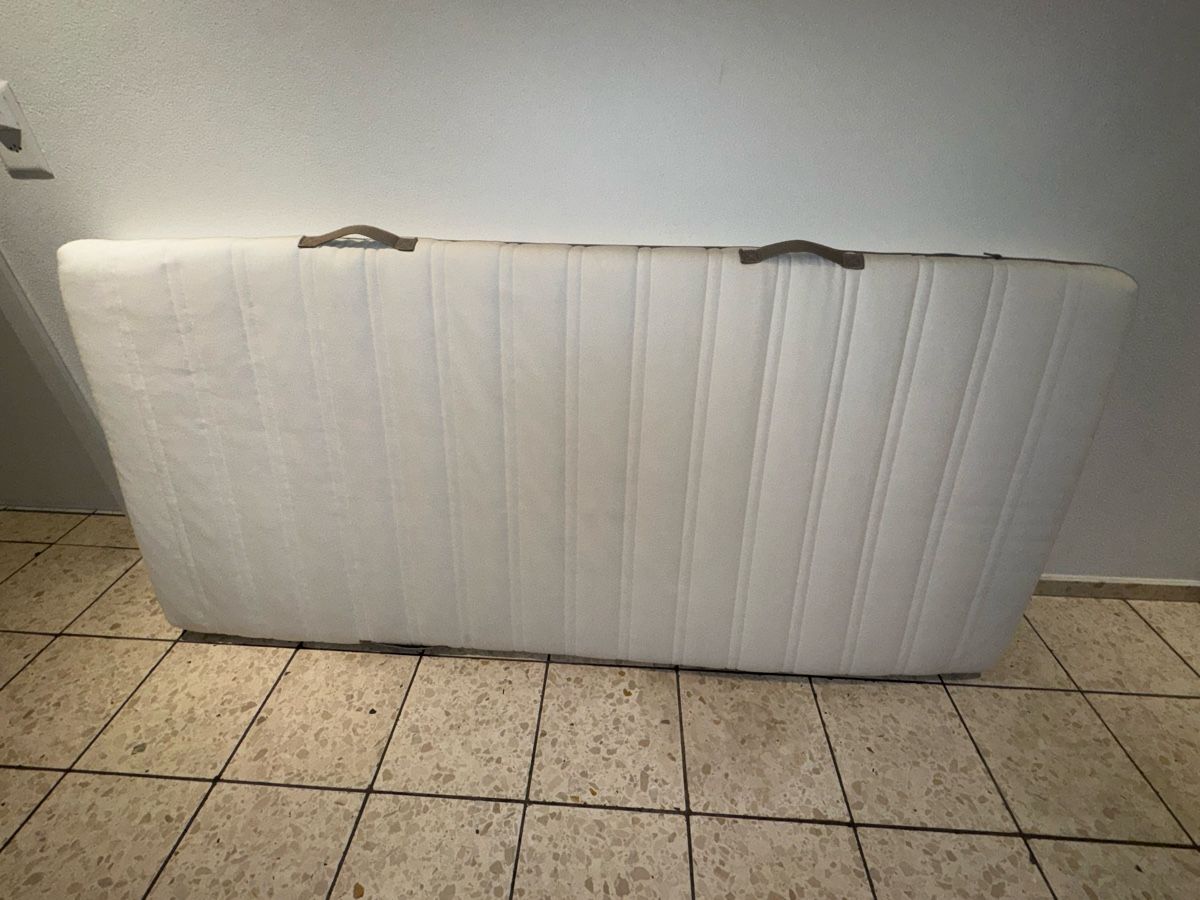 Ikea Materassi: IKEA Malvik Matratze 90x200 cm – Usato da Volketswil venduto da Aboa 1