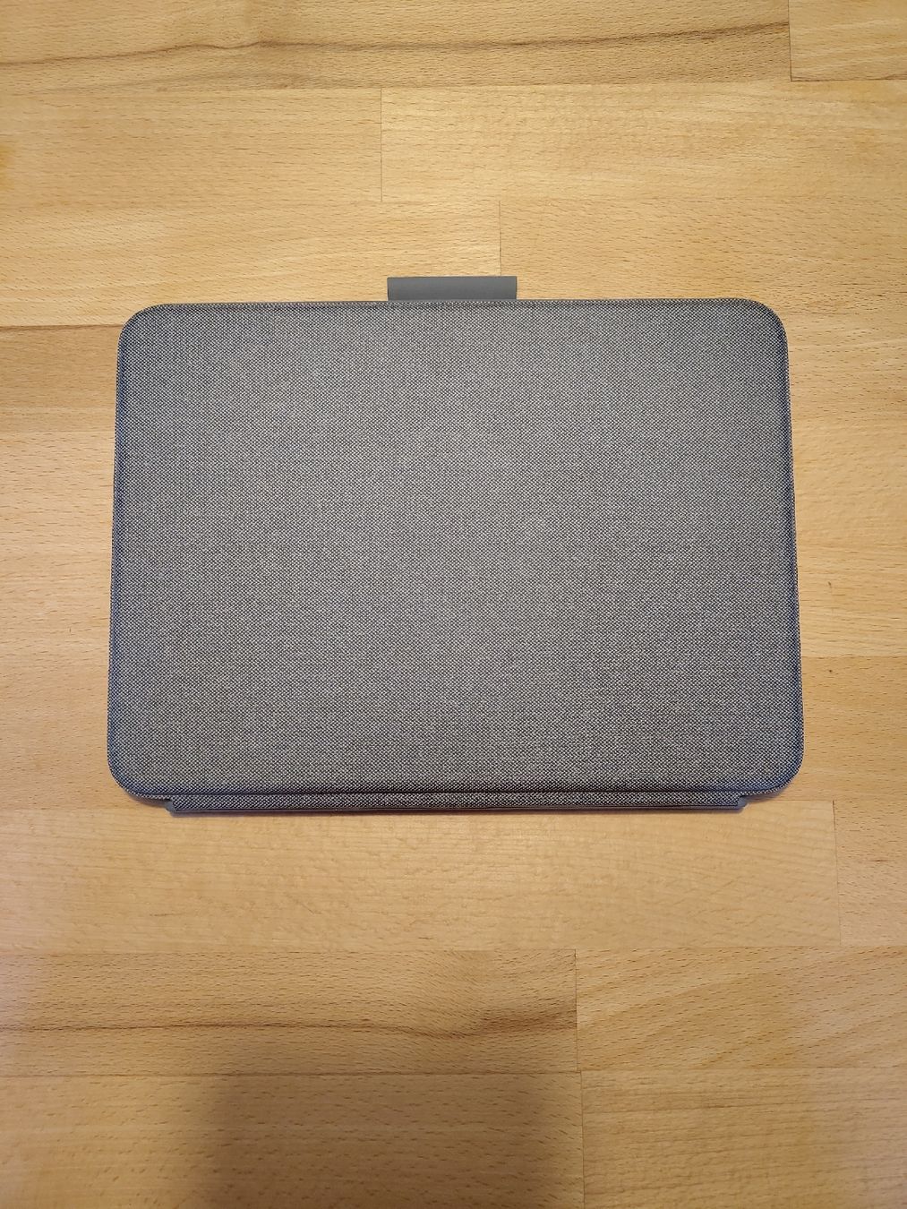 Logitech Tastiere: Logitech iPad 10 Hülle Tastatur Combo Touch – Usato da Basel venduto da pau_t7z2 1